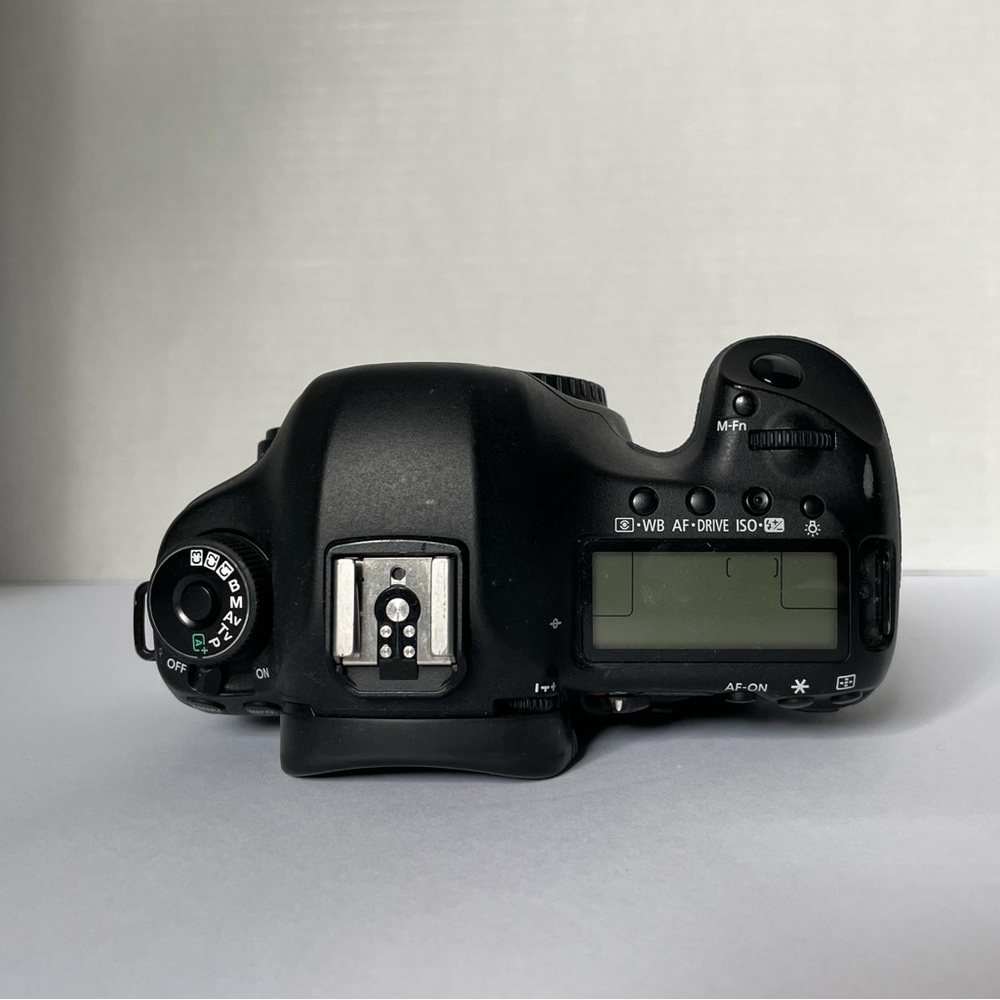Canon 5d MkIII camera - Picture 6 of 7